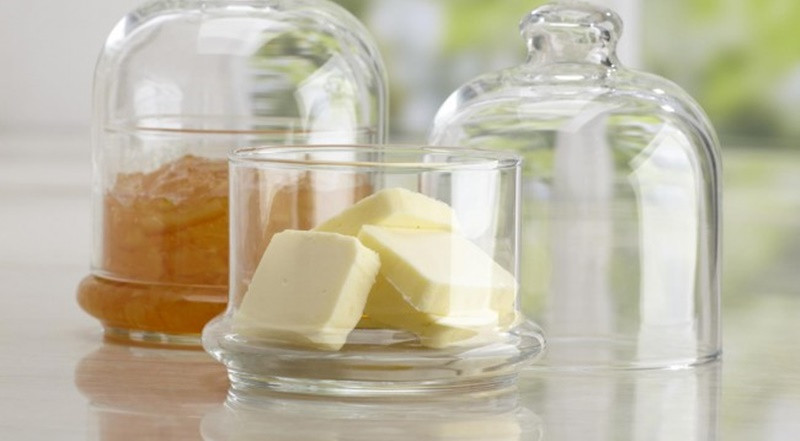 alt text: Gói bơ kỹ càng để tránh tiếp xúc với không khí