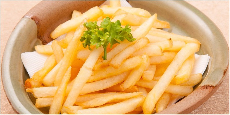 alt text: Khoai tây mọc mầm