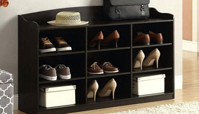 Bảo quản giày da nơi khô thoáng