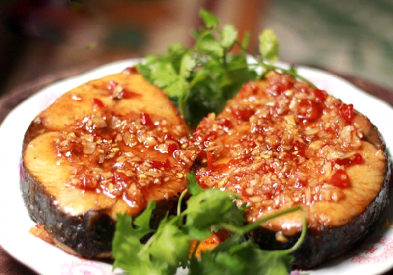 Cá khô một nắng chiên giòn