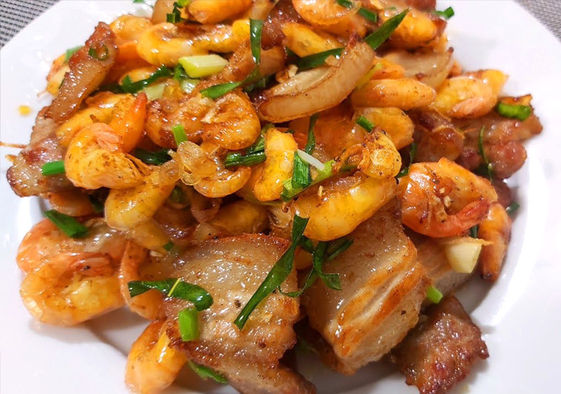 Cá khô một nắng sốt nước mắm tỏi ớt